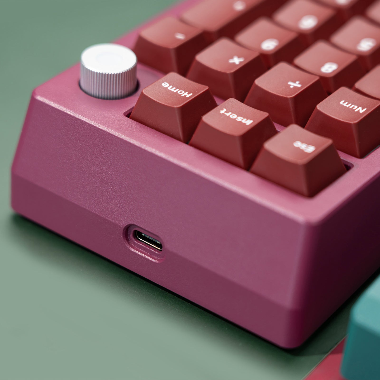 ZoomPad Essential Edition - Plum - Group-Buy