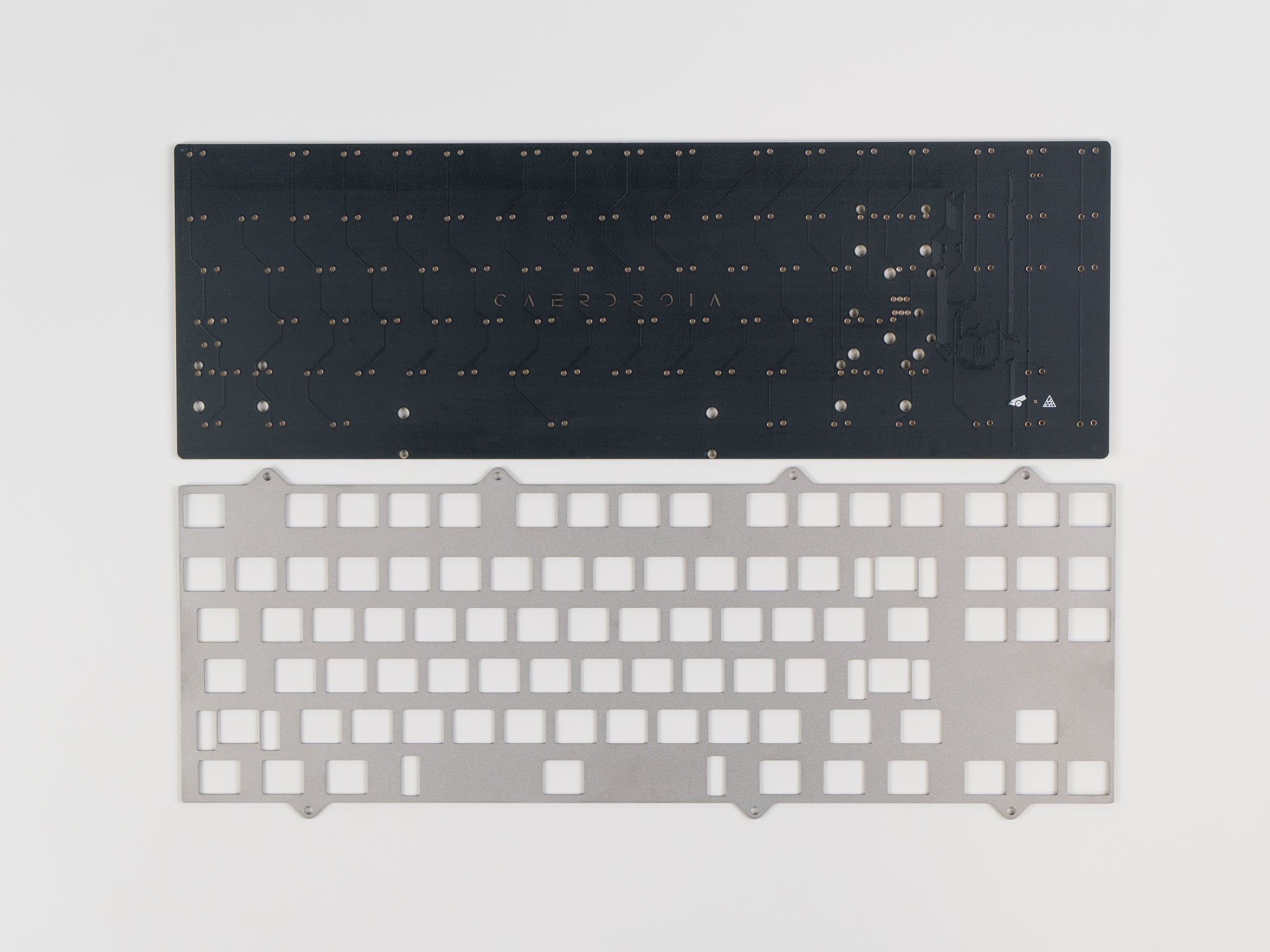 Caerdroia Keyboard - Group-Buy