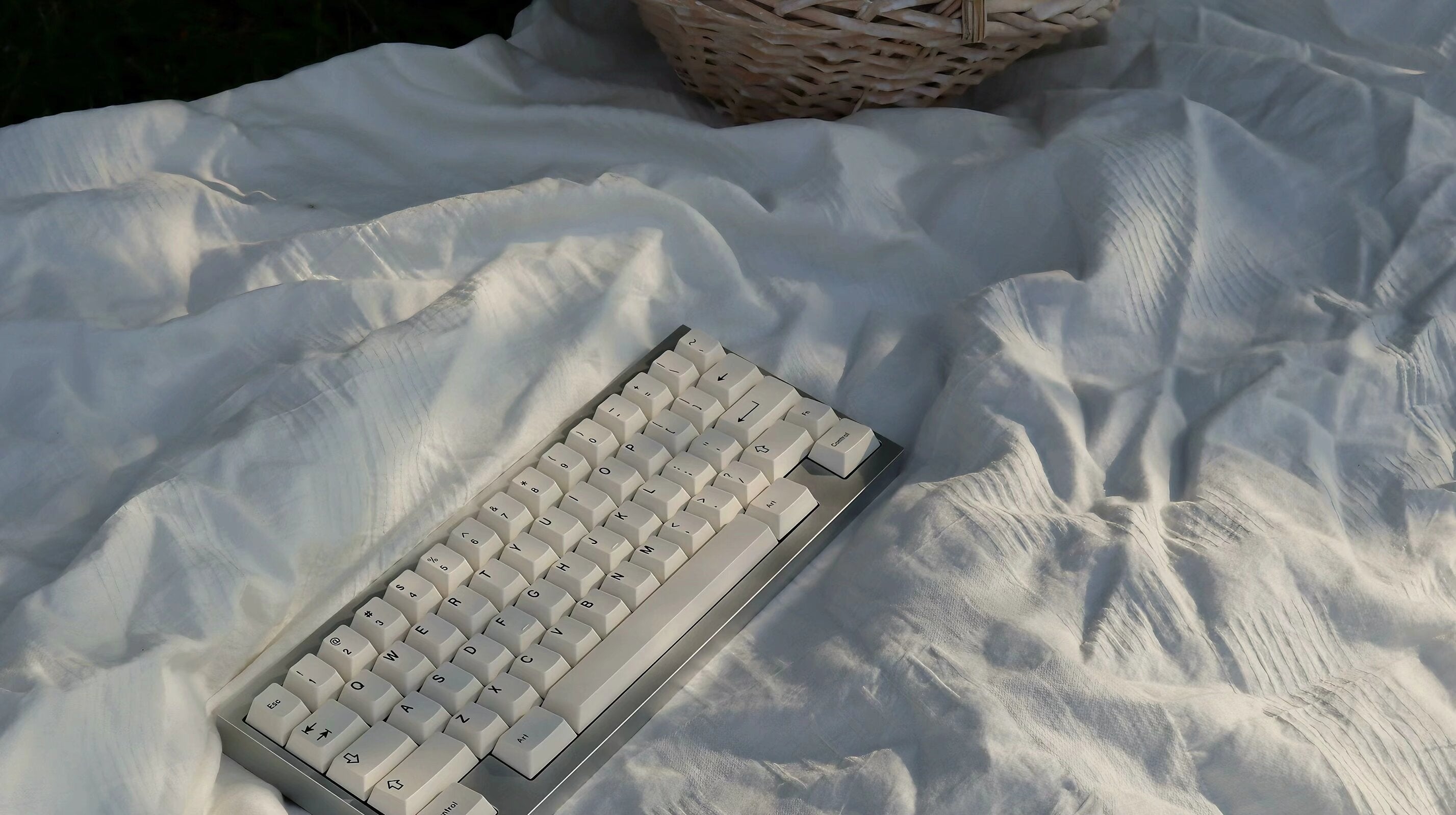 Lila Keyboard - Group-Buy