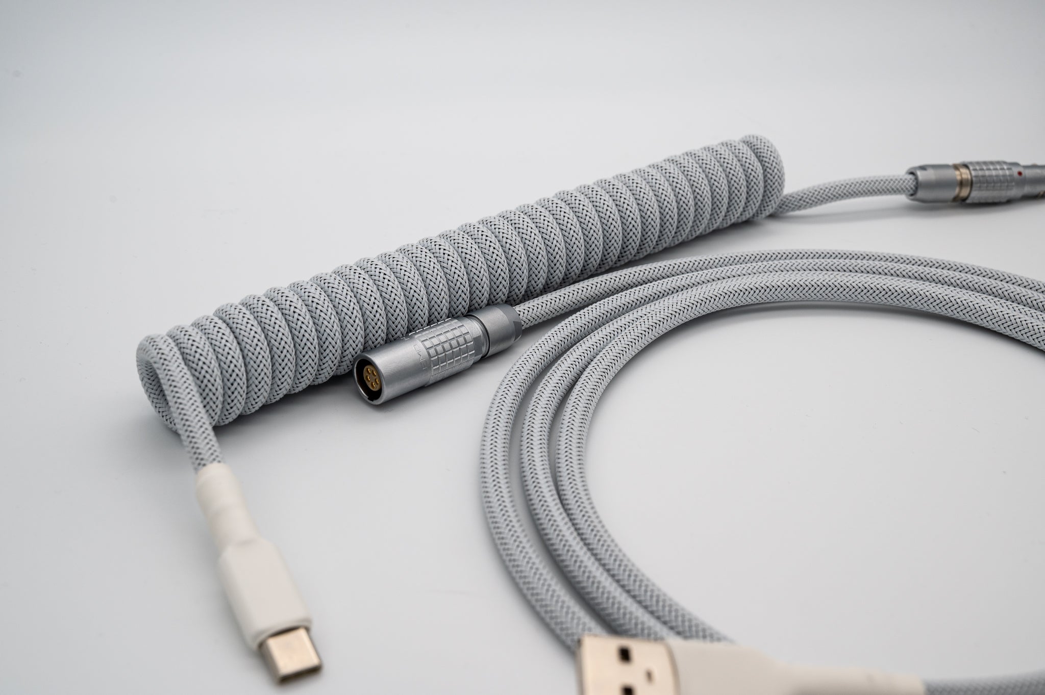 "Mono[chrome]" Custom USB Cable - White