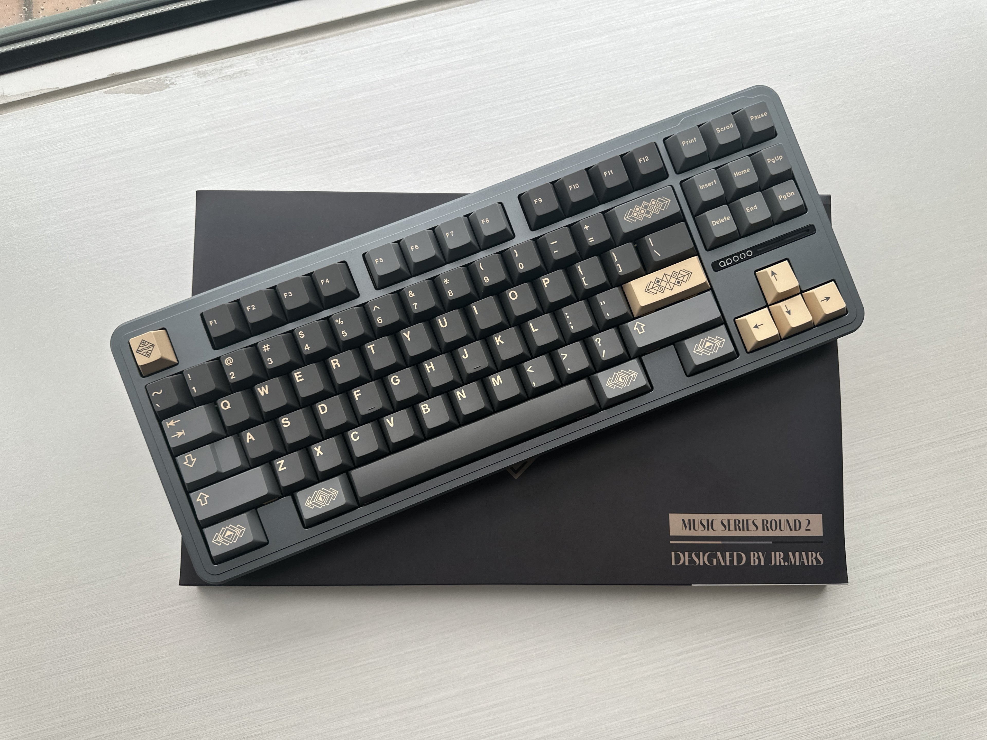 KKB Vibrato Keycaps