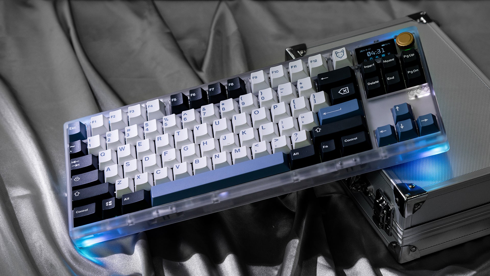 ZOOM TKL DYNA Frosted Clear - Pre-Order