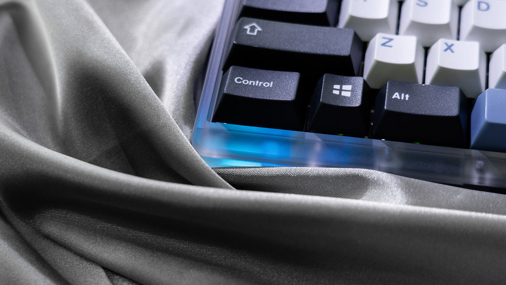 ZOOM TKL DYNA Frosted Clear - Pre-Order