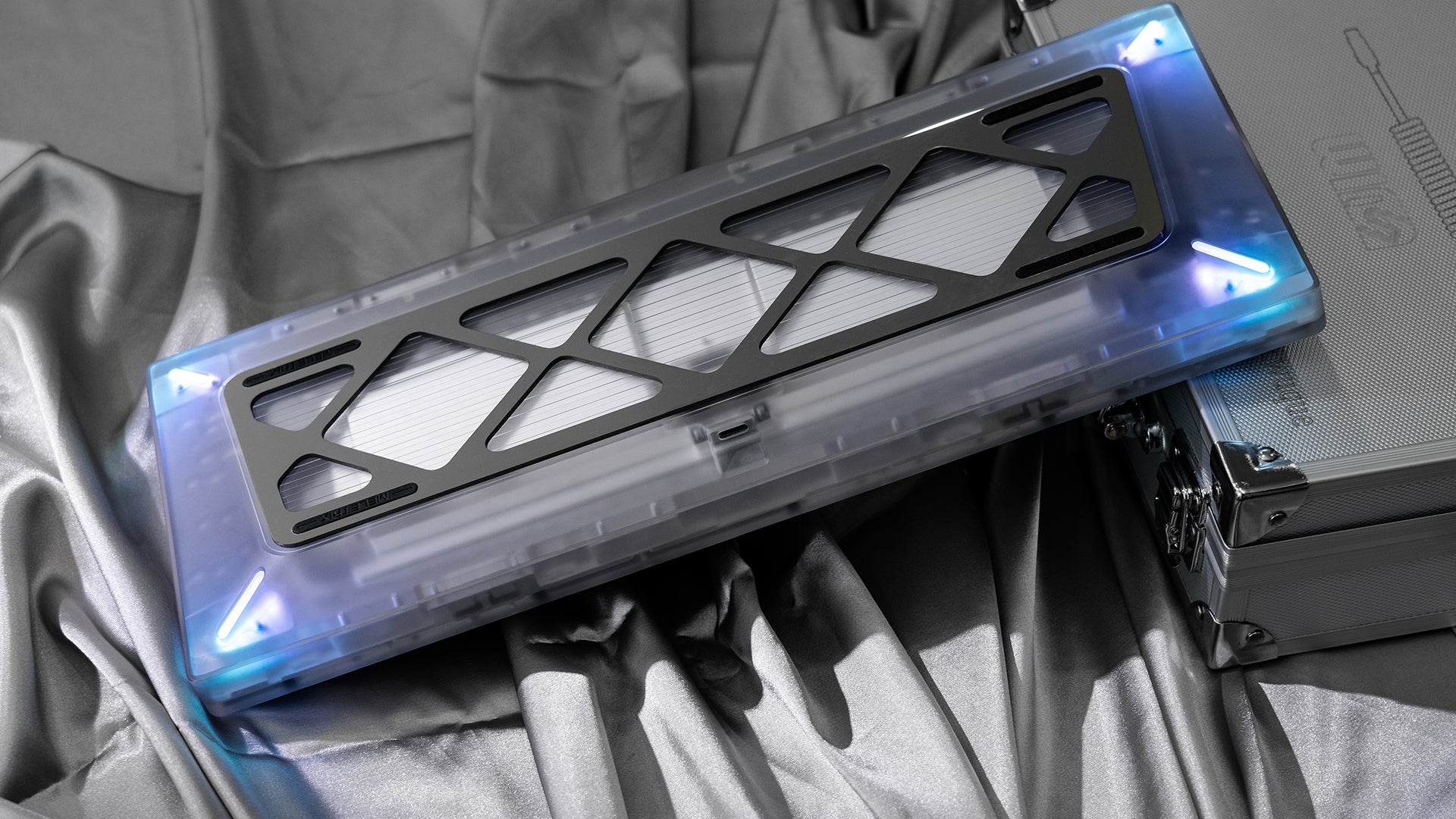 ZOOM TKL DYNA Frosted Clear - Pre-Order