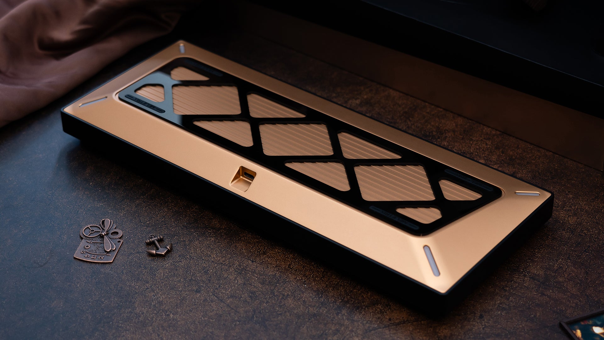 ZOOM TKL DYNA Anodized Black - Pre-Order