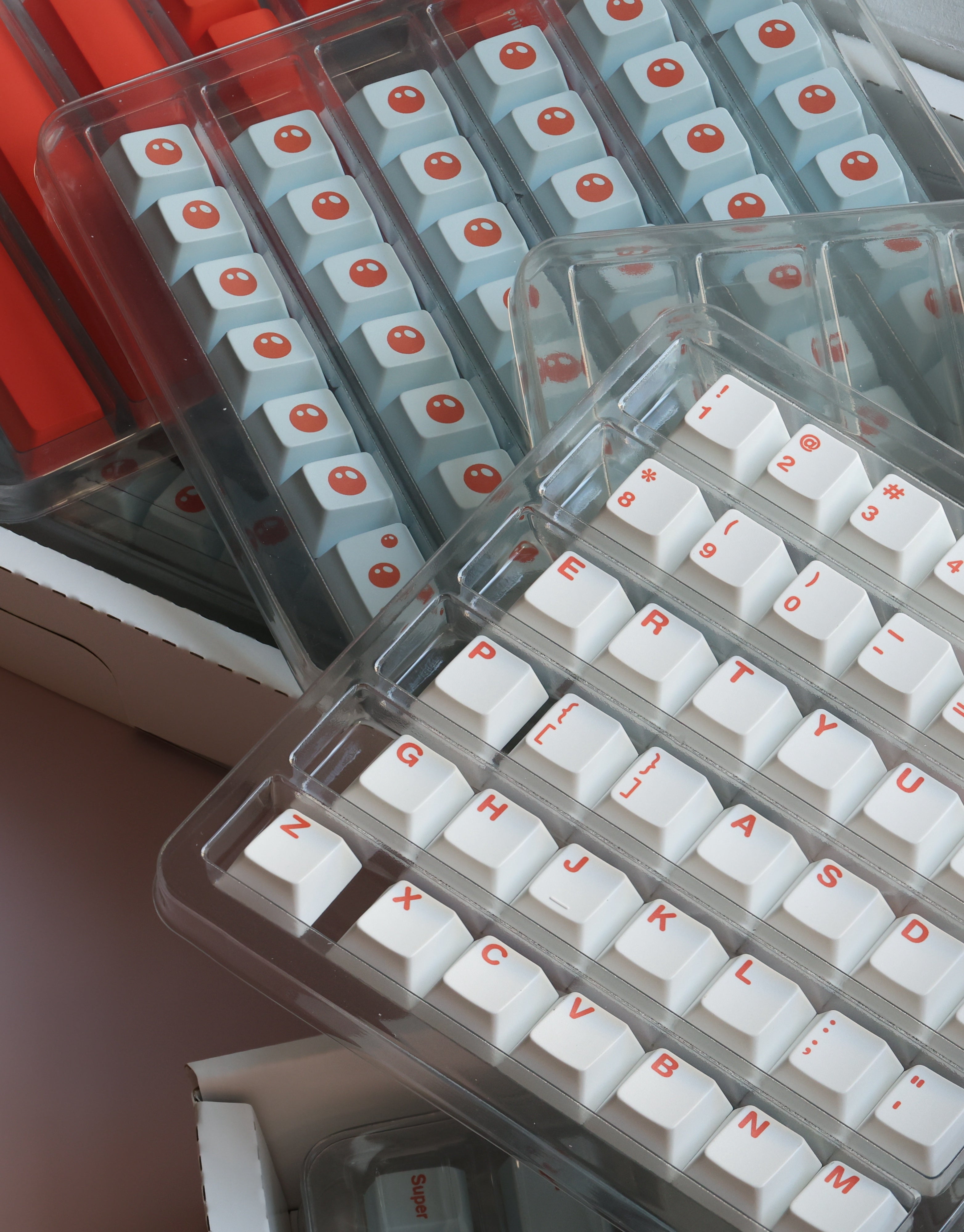 Salmon Reborn R2 Keycaps - Group-Buy