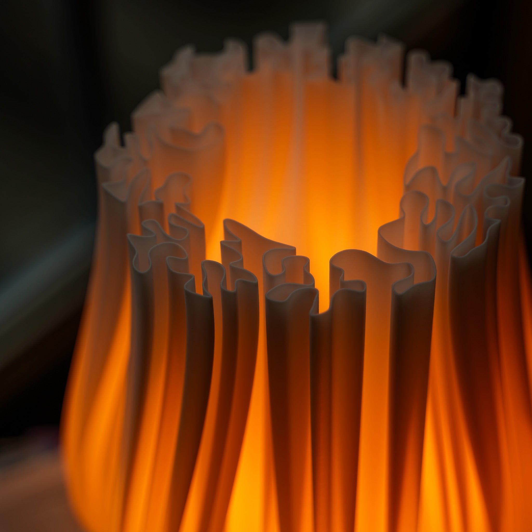Cora Lamp – 3D-Printed Table Lamp with Oak Wood & Warm Ambient Light