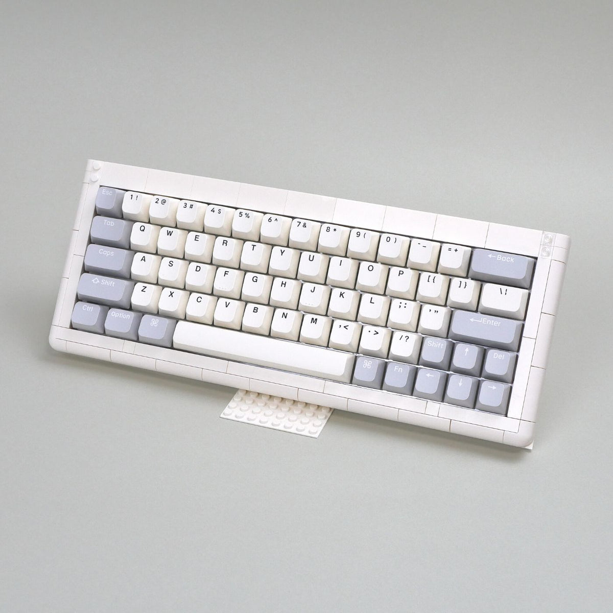 Kit Adam – KEYGEM